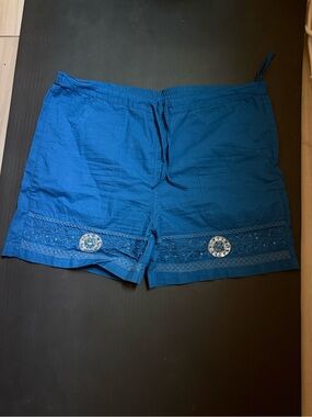Blue Embroidered 100% Cotton Women’s Shorts